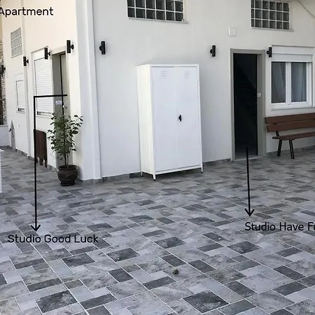 דירה Good Luck Peraía